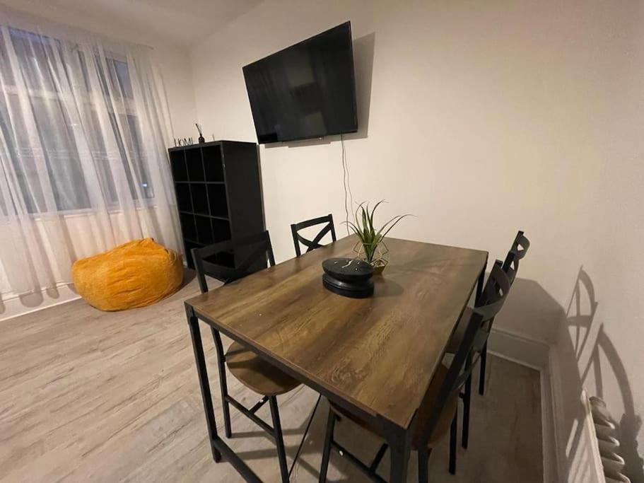 Spacious 2 Bedroom On Tower Bridge London Ngoại thất bức ảnh
